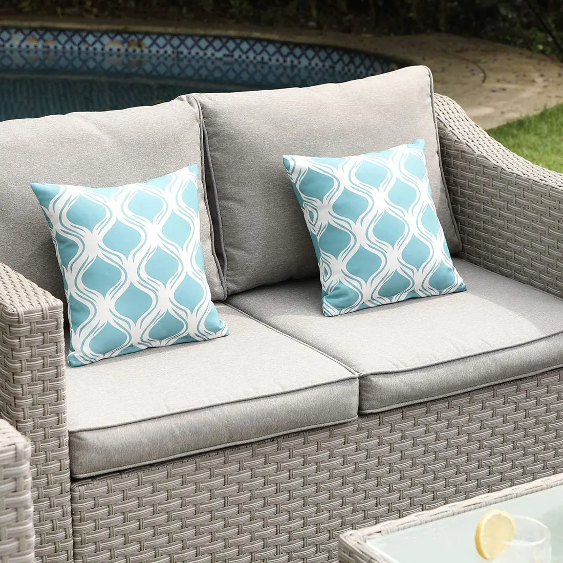 Outdoor Furniture With Fire Pit Table - -Mobiliário ao ar livre sofá secional